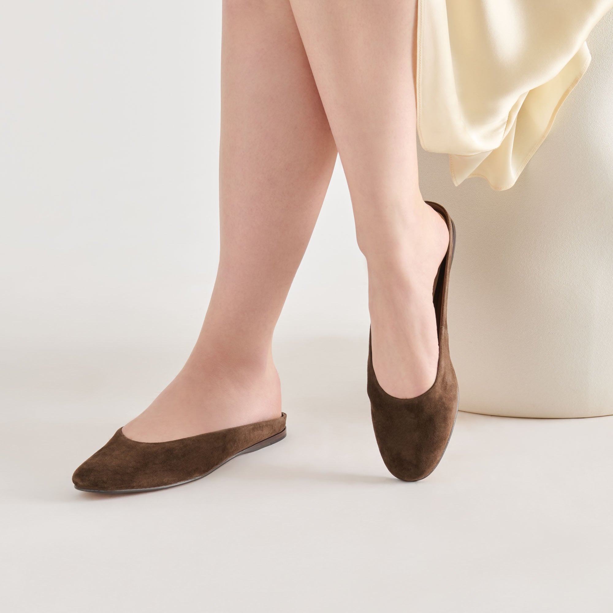 EILA FLATS DK BROWN SUEDE - Image 2