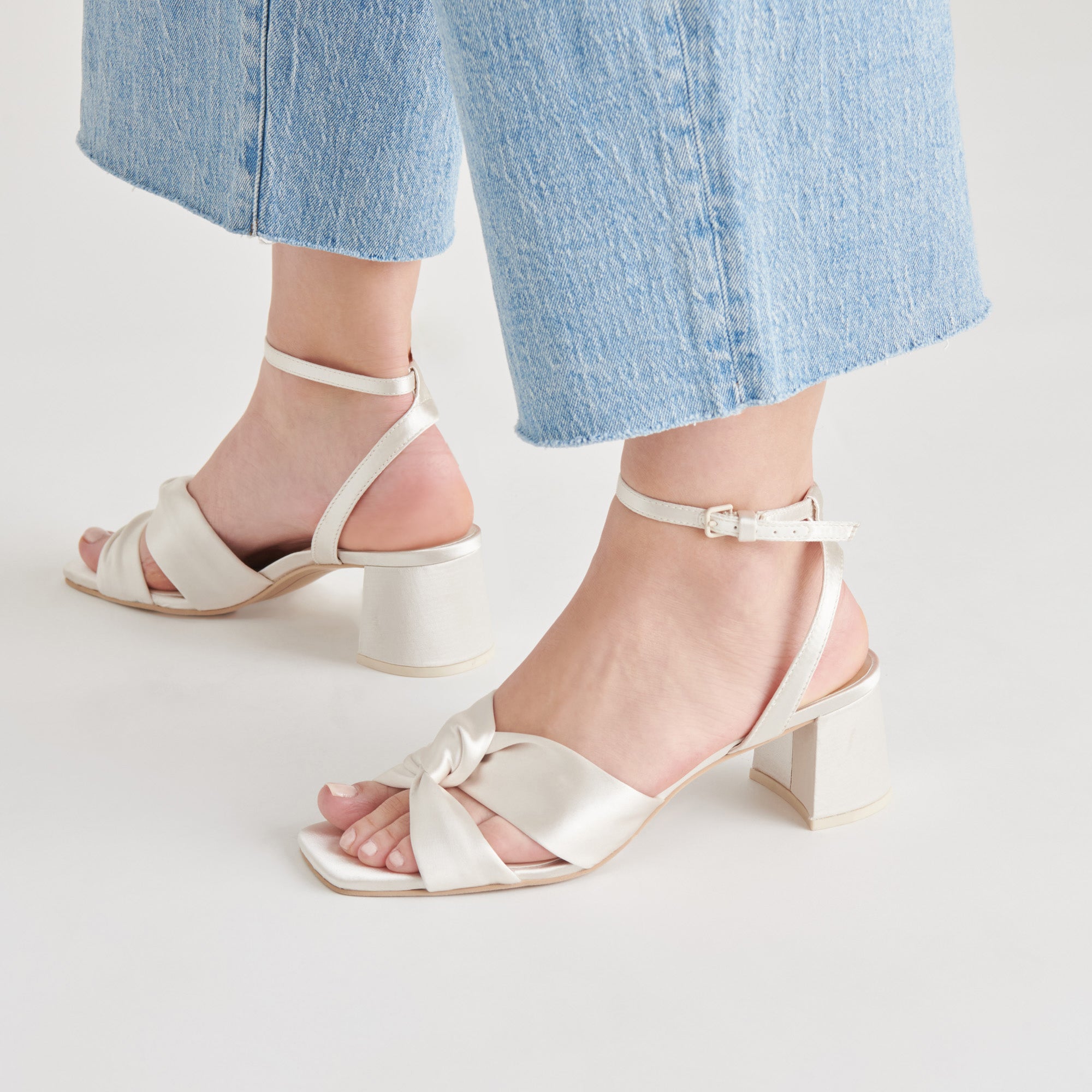 BRENNA HEELS IVORY SATIN - Image 4