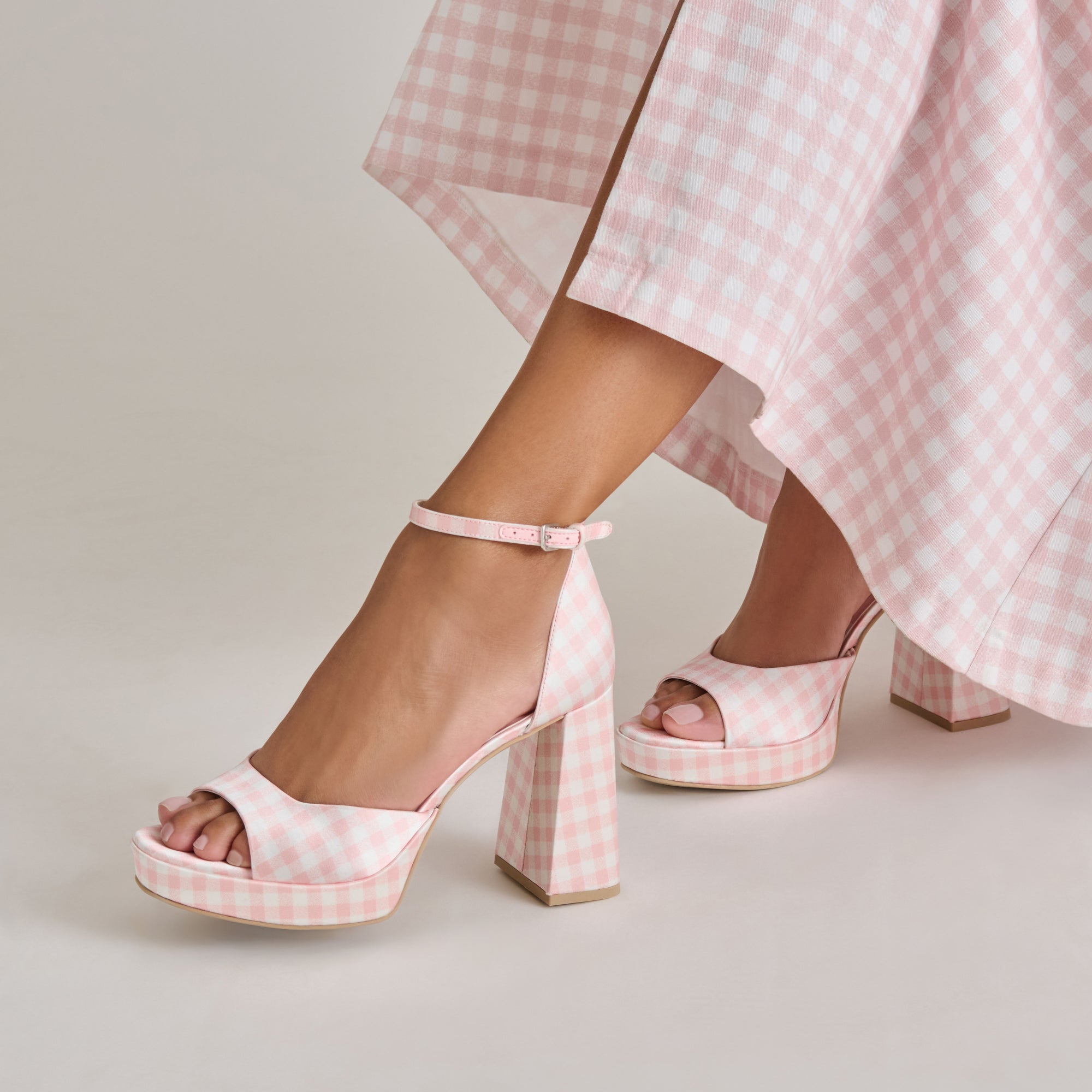 PANDRO X BYRDIE GOLF HEELS PINK PLAID GINGHAM - Image 11
