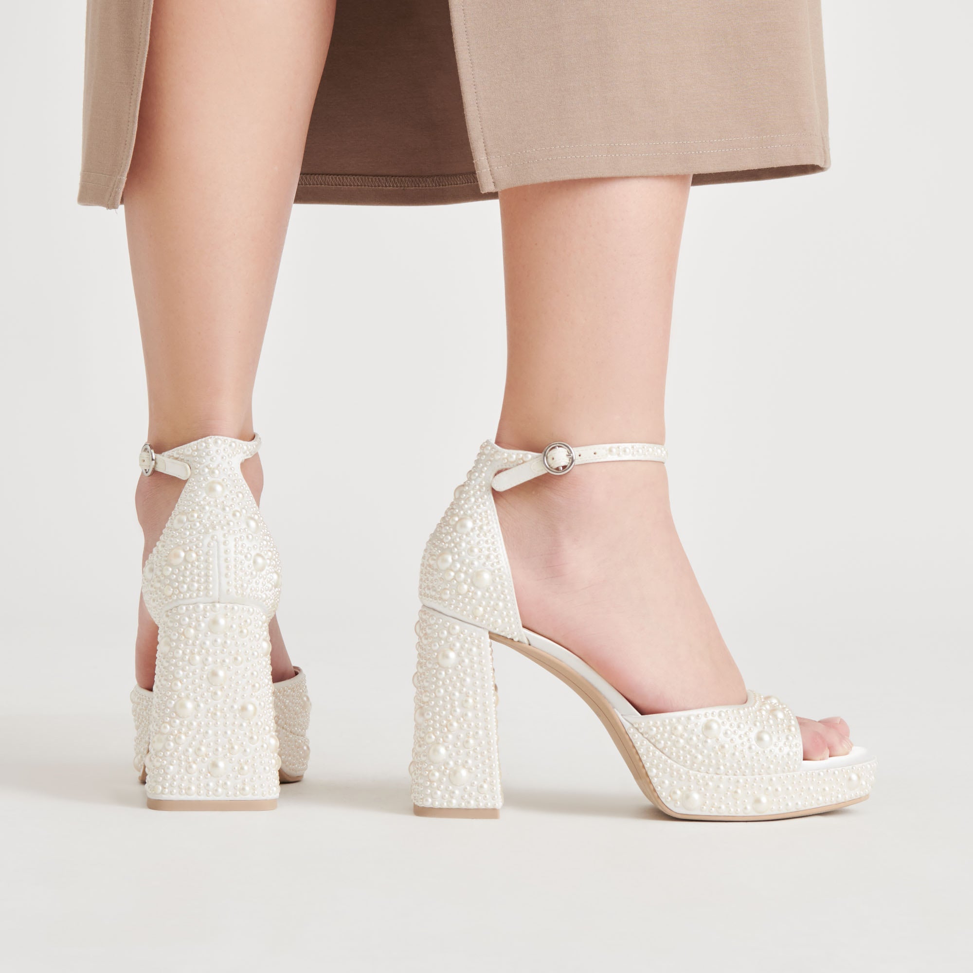 PANDRO PEARL HEELS TRUE WHITE SATIN - Image 4
