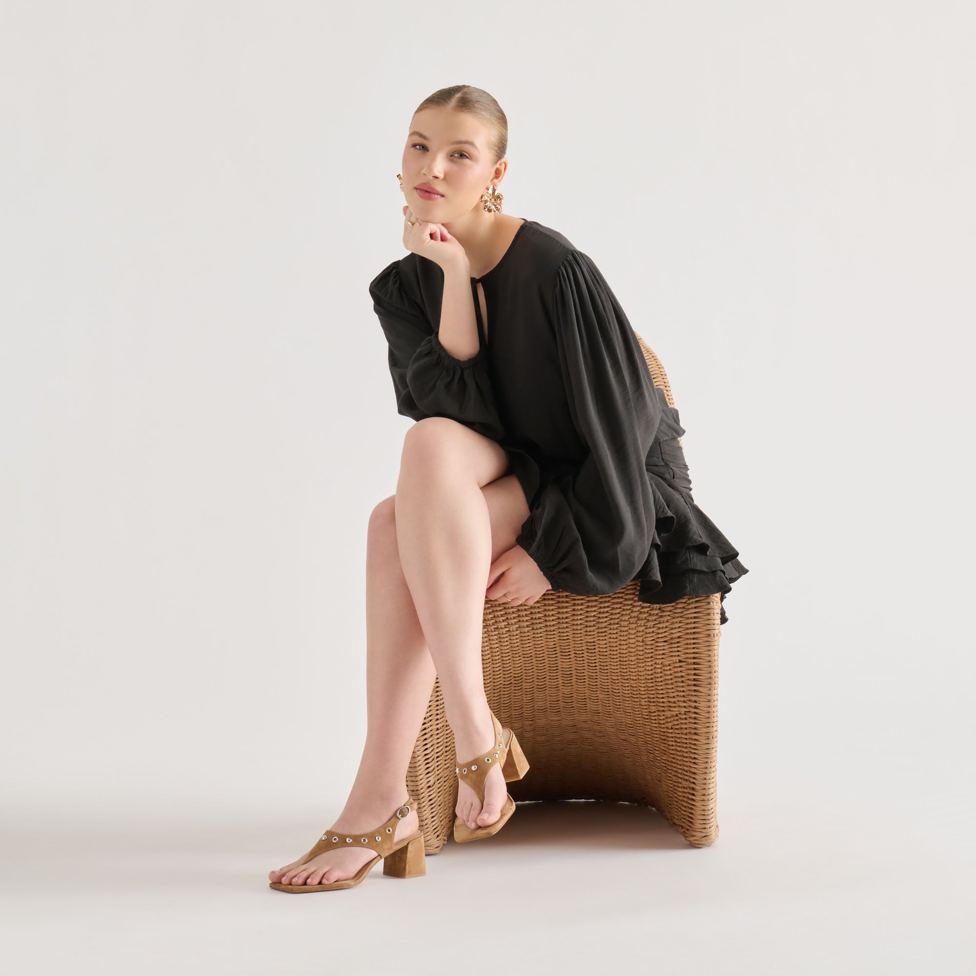 YVES STUD HEELS LT BROWN SUEDE - Image 4