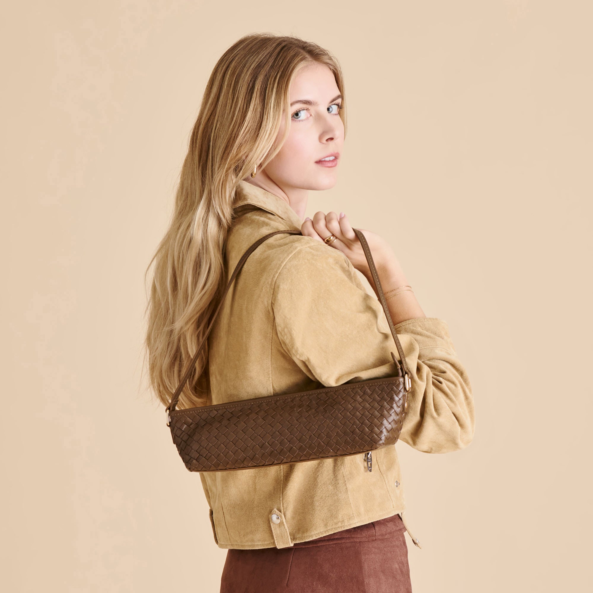 SAVAII WOVEN SHOULDER BAG BROWN WOVEN LEATHER - Image 2