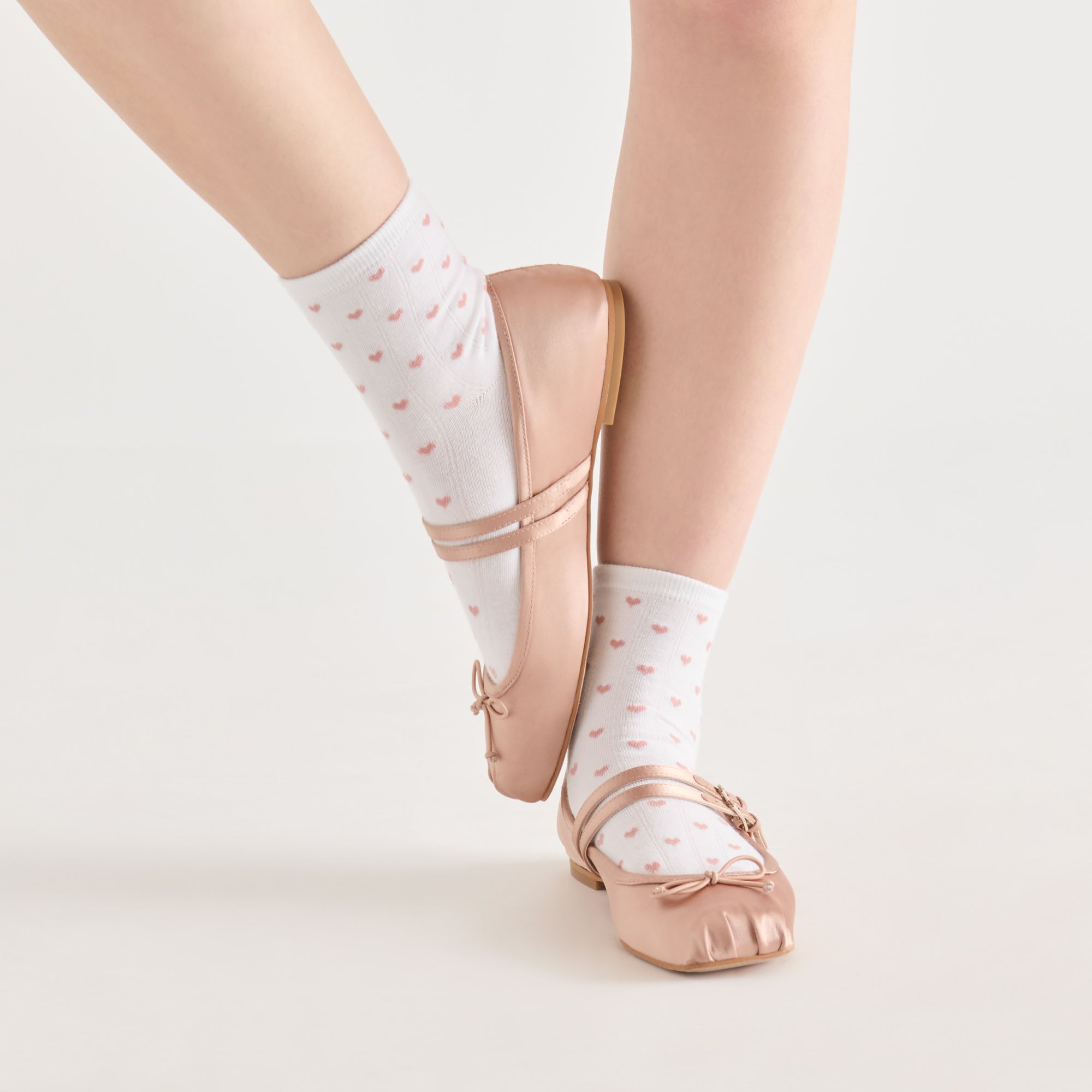 3 PACK SWEET HEART ANKLET SOCKS WHITE PINK - Image 2